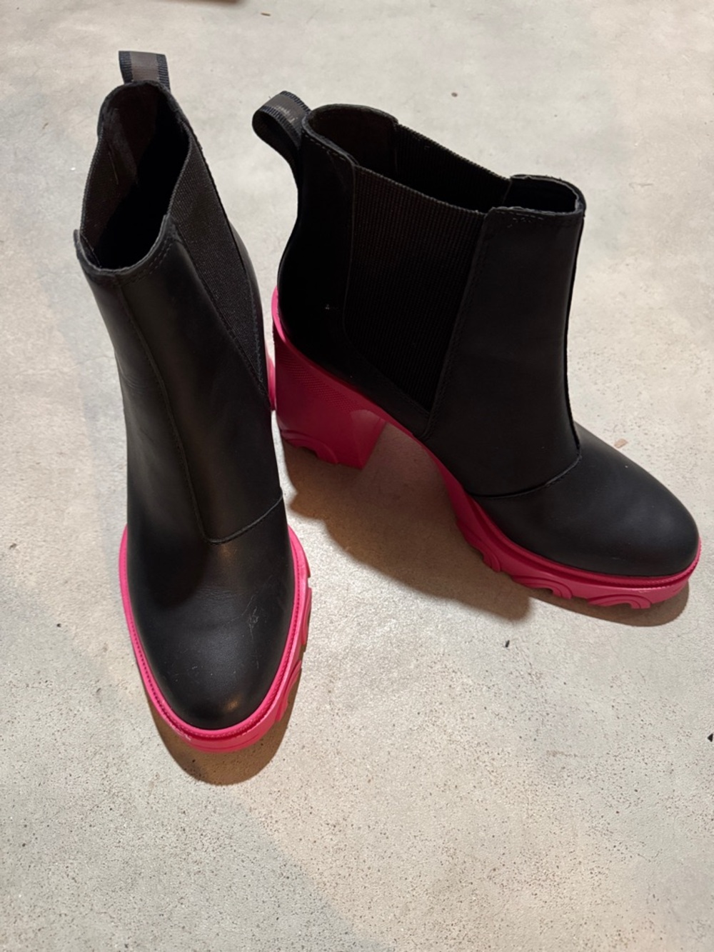 Sorel Black Chelsea Heeled Boots with Pink Platform